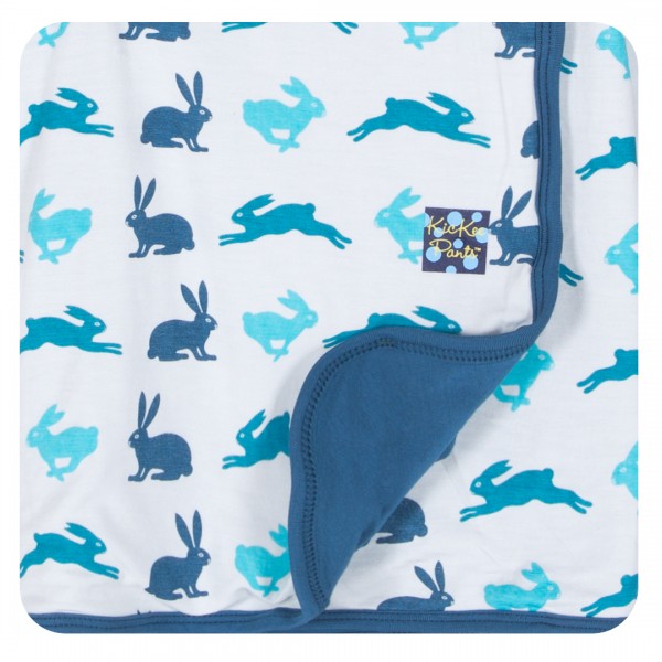 Print Swaddling Blanket in Boy Natural Hare